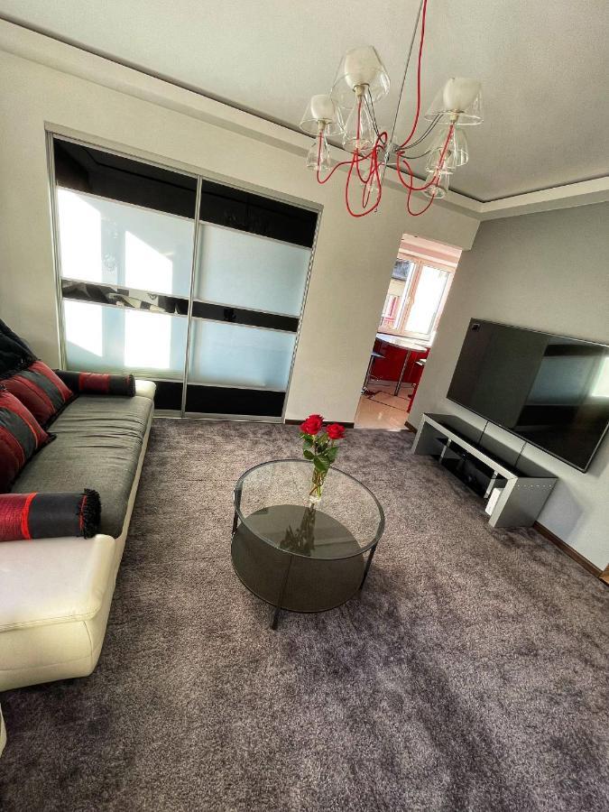 Luxury Red Apartment By Marta Радом Екстер'єр фото