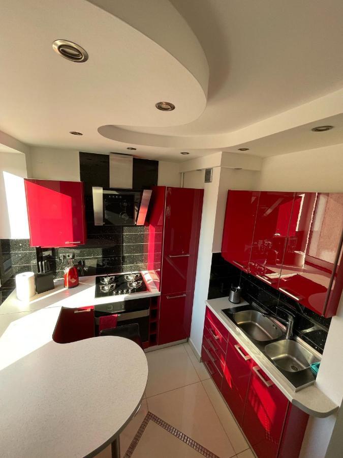 Luxury Red Apartment By Marta Радом Екстер'єр фото